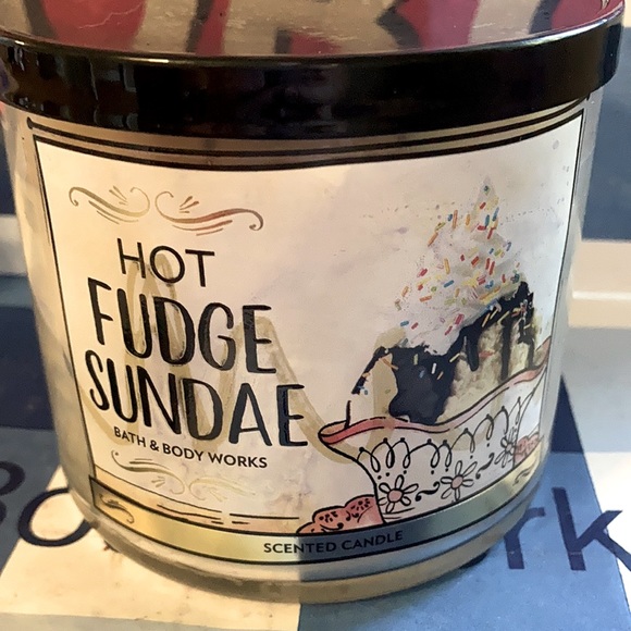 B&BW Hot Fudge Sundae Candle